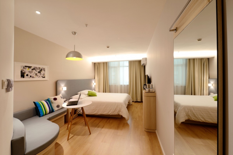 hotel-BARJOLS-min_hotel_guest_room_new-634601